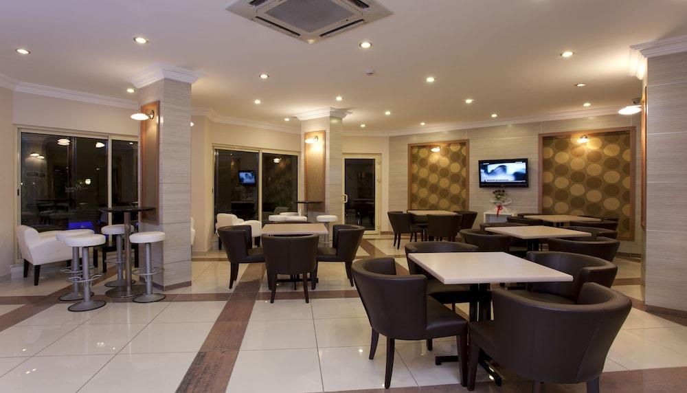 Remi Hotel Alanya Esterno foto