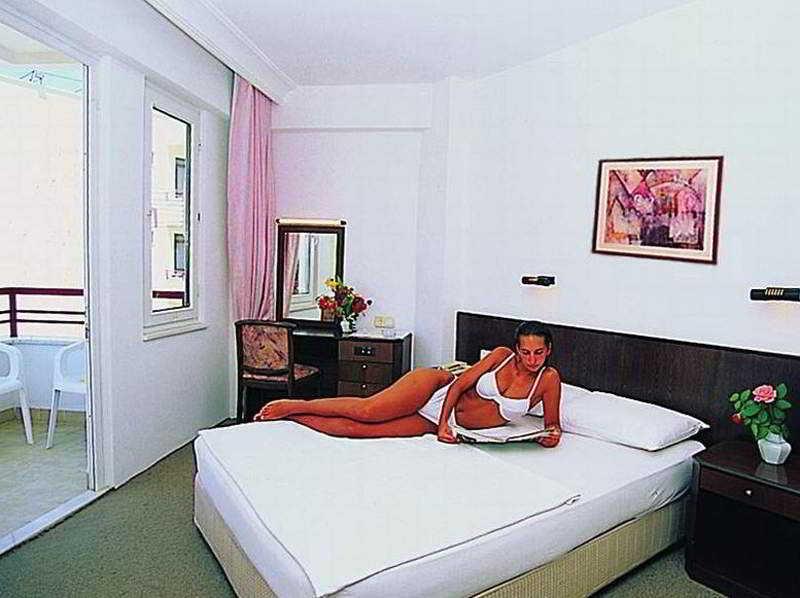 Remi Hotel Alanya Esterno foto