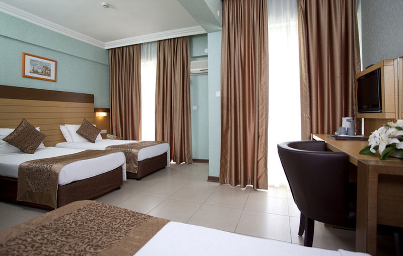 Remi Hotel Alanya Esterno foto
